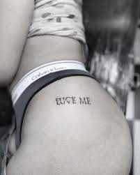 Fuck me tatuering, Fuck me tattoo.