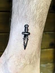 Vapen tatuering, Weapon tattoo.