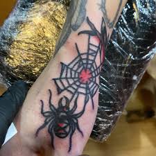 Spindel väv tatuering, Spider web tattoo.