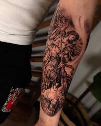 Mikael dräper lucifer tatuering, Michael slay lucifer tattoo.