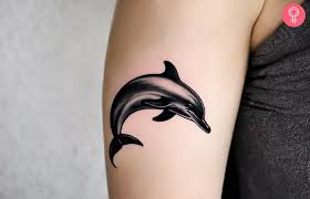 Delfin tatuering, Dolphin tattoo.