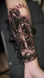 Mikael dräper lucifer tatuering, Michael slay lucifer tattoo.