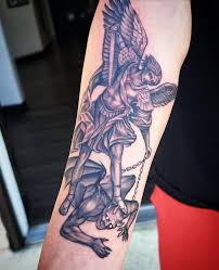 Mikael dräper lucifer tatuering, Michael slay lucifer tattoo.