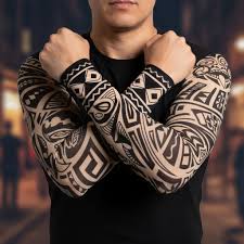 Tribal tatuering, tribal tattoo.