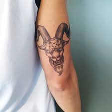 Demon tatuering, Demon tattoo.