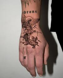 Mikael dräper lucifer tatuering, Michael slay lucifer tattoo.