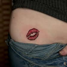 Kyss tatuering, Kiss tattoo.