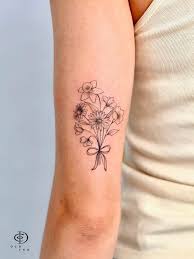 Blommor tatuering, Flowers tattoo.