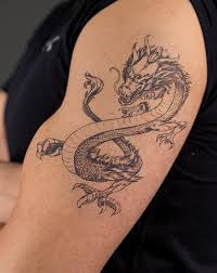Drak, Drake tatuering, Dragon tattoo.