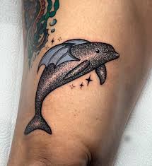 Delfin tatuering, Dolphin tattoo.