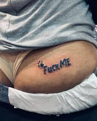 Fuck me tatuering, Fuck me tattoo.