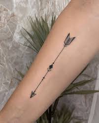 Pilbåge tatuering, Arrow tattoo.
