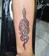 Ormar tatuering, Snake tattoo.