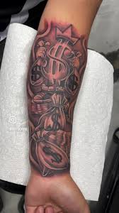 Pengar tatuering, Money tattoo.