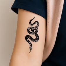Ormar tatuering, Snake tattoo.
