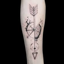 Pilbåge tatuering, Arrow tattoo.
